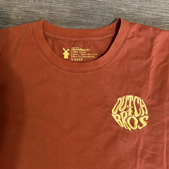 Dutch Bros Rust/Brown Short Sleeve Tee w/Retro Wavy Embroidered DB Logo - Picture 11 of 11